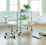 Тумба педикюрная на колесах